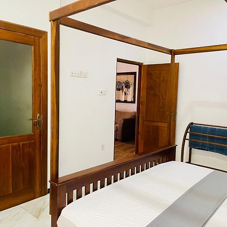 Sand & Surf Guest House 尼甘布 外观 照片
